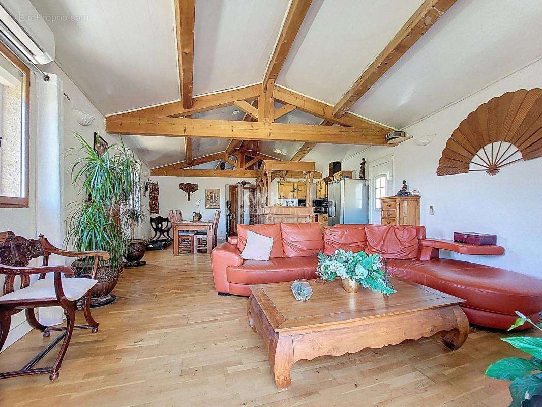 Maison à LES ADRETS-DE-L&#039;ESTEREL