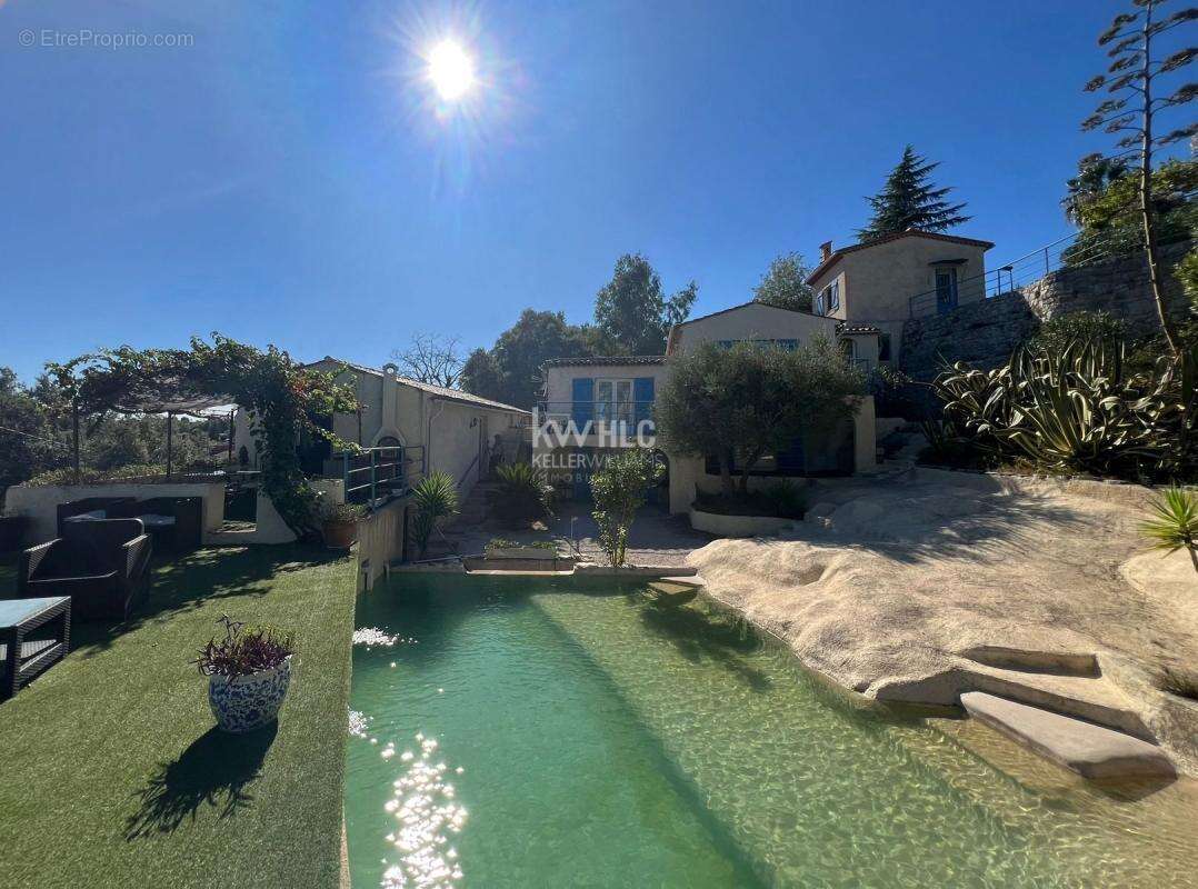 Maison à LES ADRETS-DE-L&#039;ESTEREL