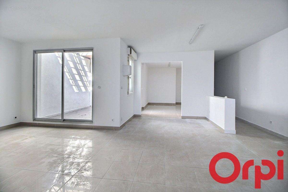 Commerce à MARSEILLE-15E