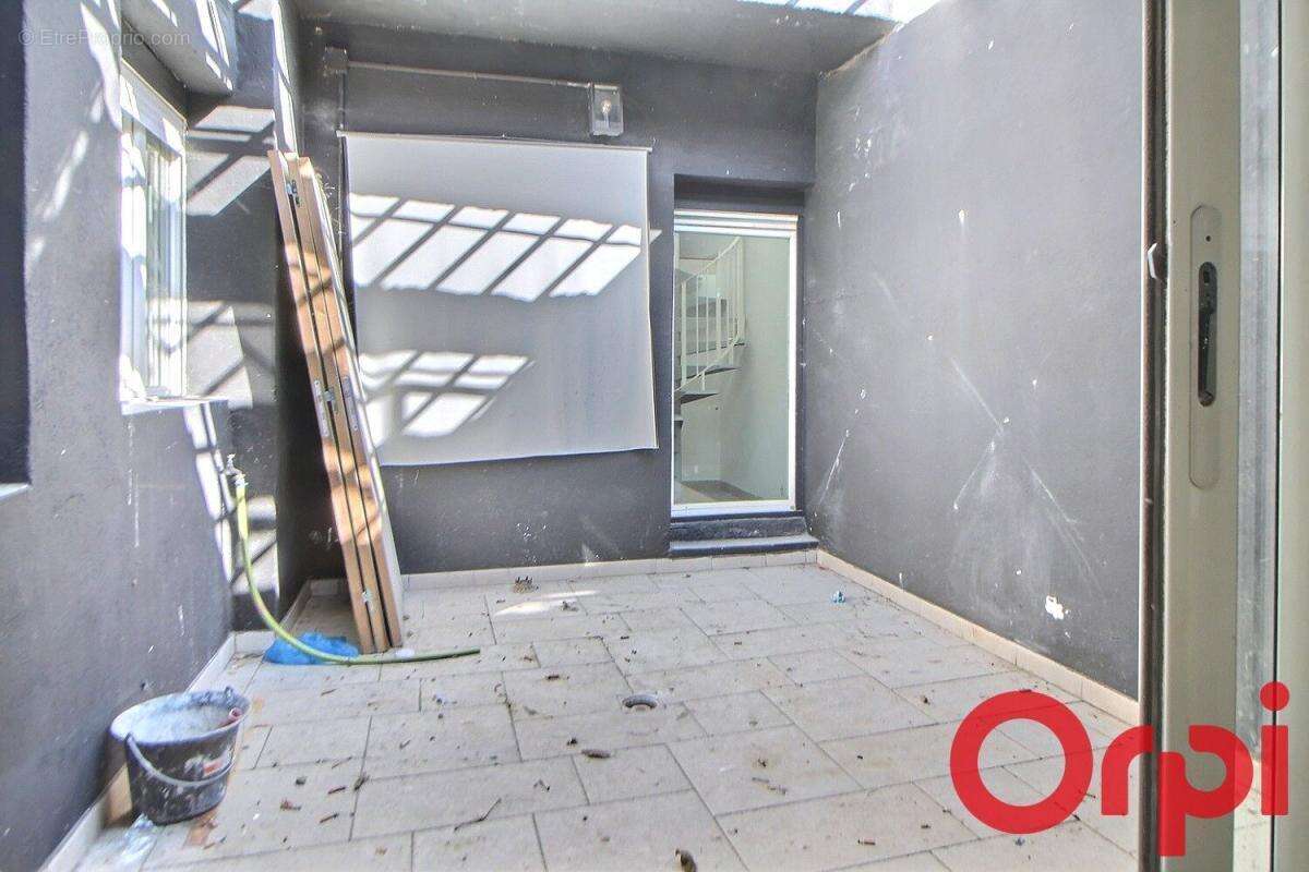 Commerce à MARSEILLE-15E