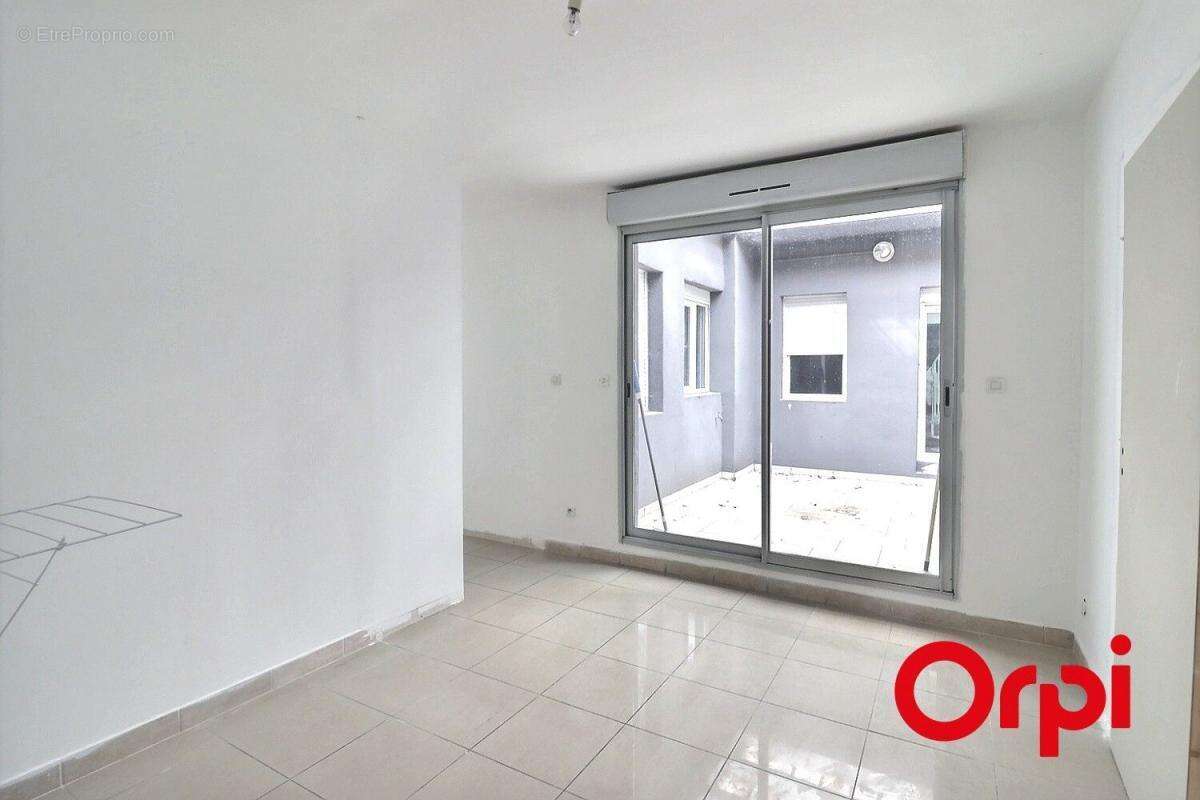 Commerce à MARSEILLE-15E