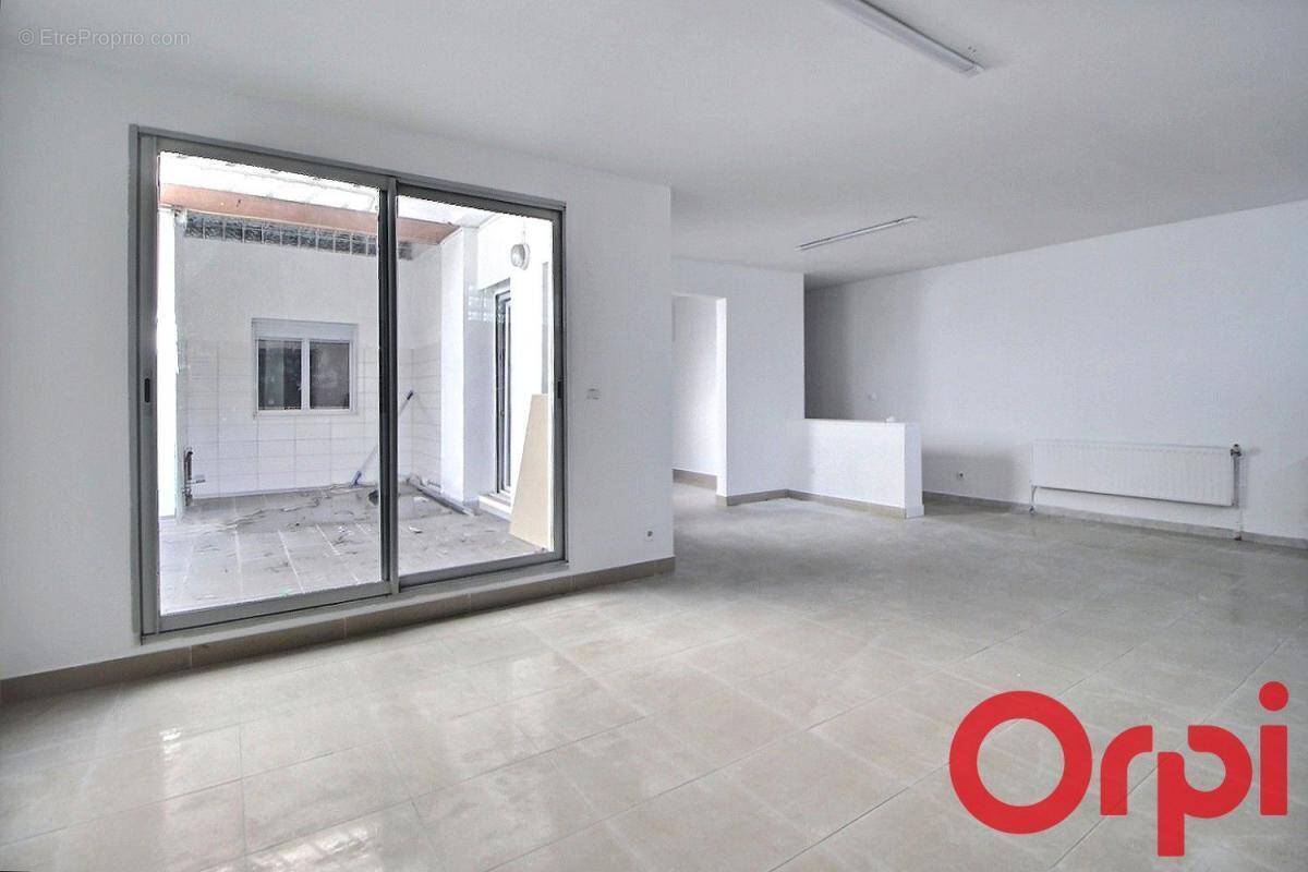 Commerce à MARSEILLE-15E