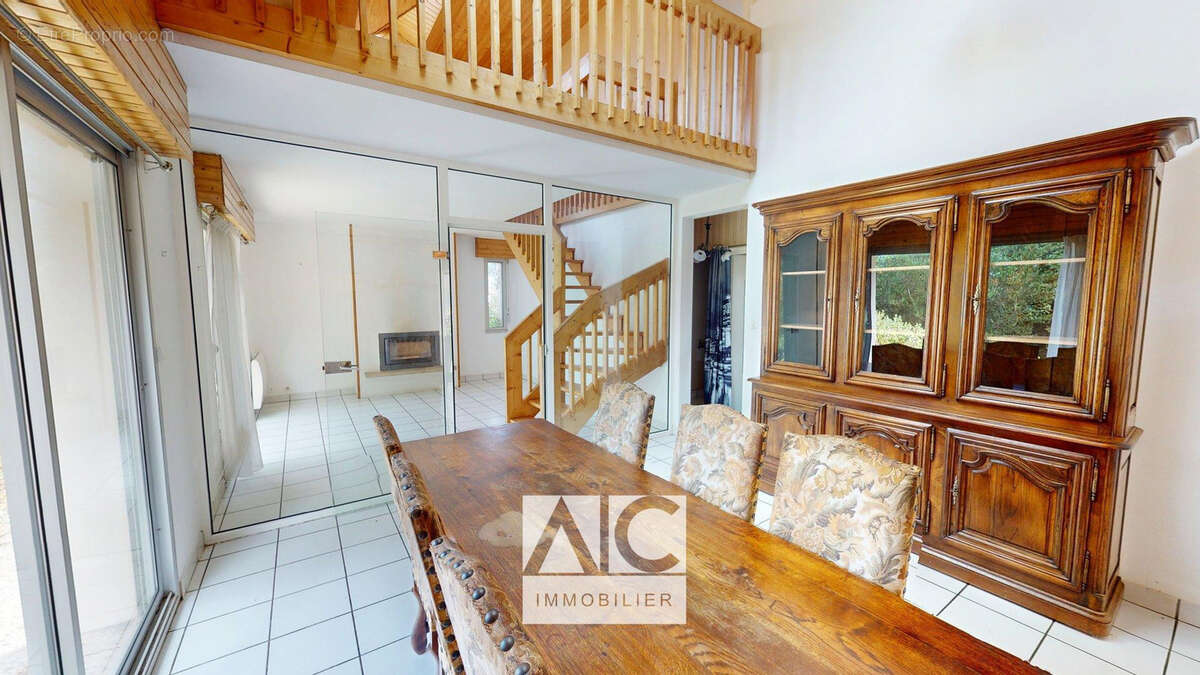 Maison à SAINT-NICOLAS-DU-PELEM