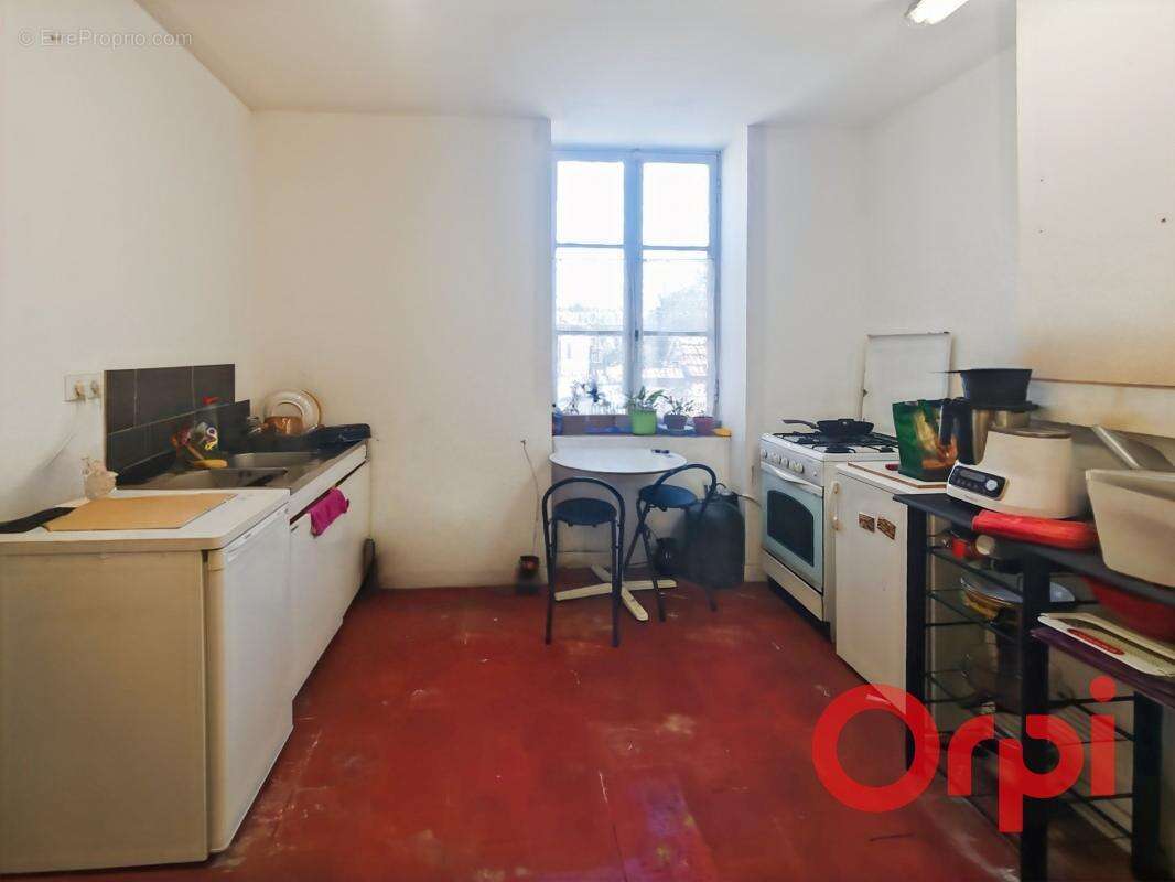 Maison à BESSAIS-LE-FROMENTAL