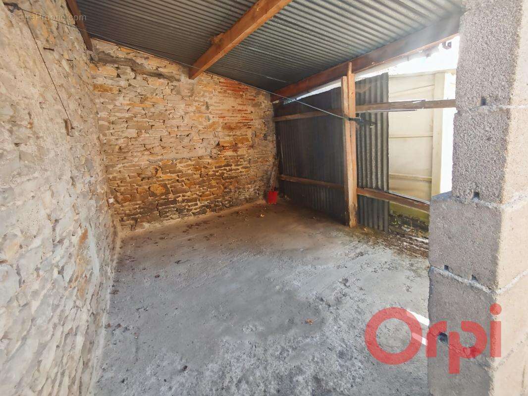 Maison à BESSAIS-LE-FROMENTAL