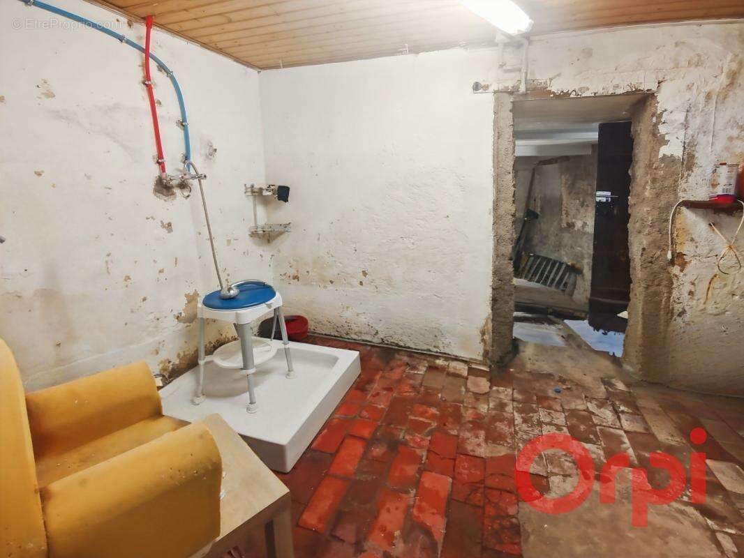 Maison à BESSAIS-LE-FROMENTAL