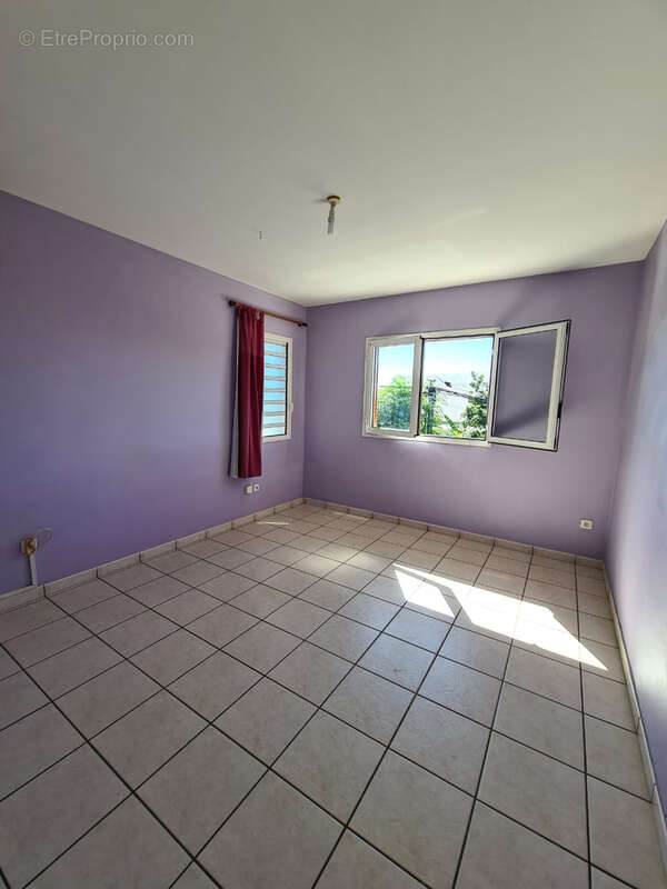 Maison à SAINTE-SUZANNE