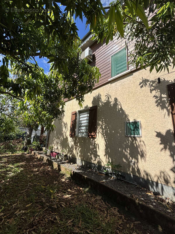 Maison à SAINTE-SUZANNE