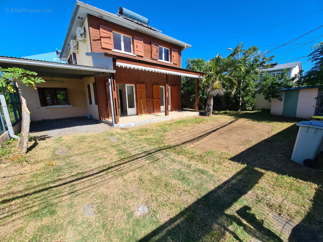 Maison à SAINTE-SUZANNE