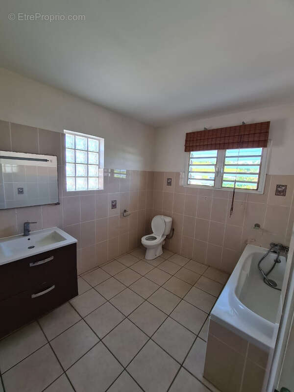 Maison à SAINTE-SUZANNE