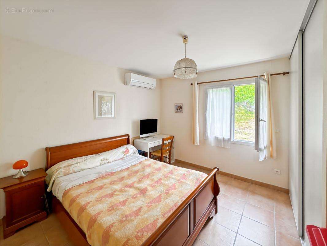 Maison à SAINT-ASTIER