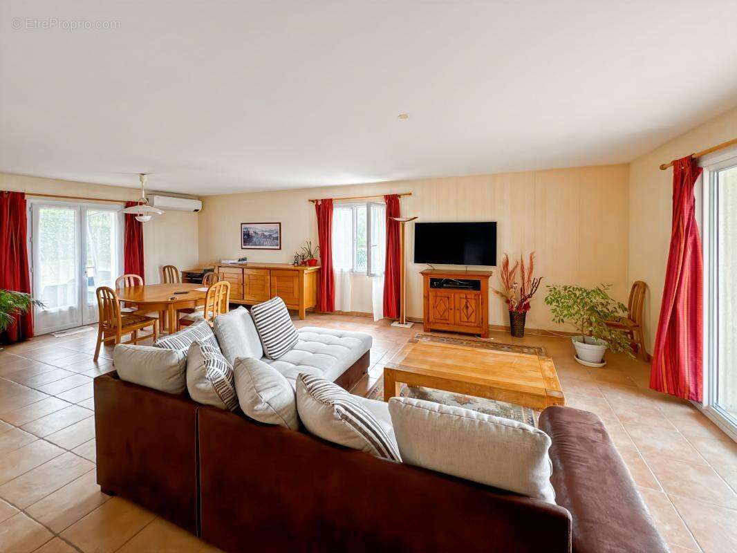 Maison à SAINT-ASTIER