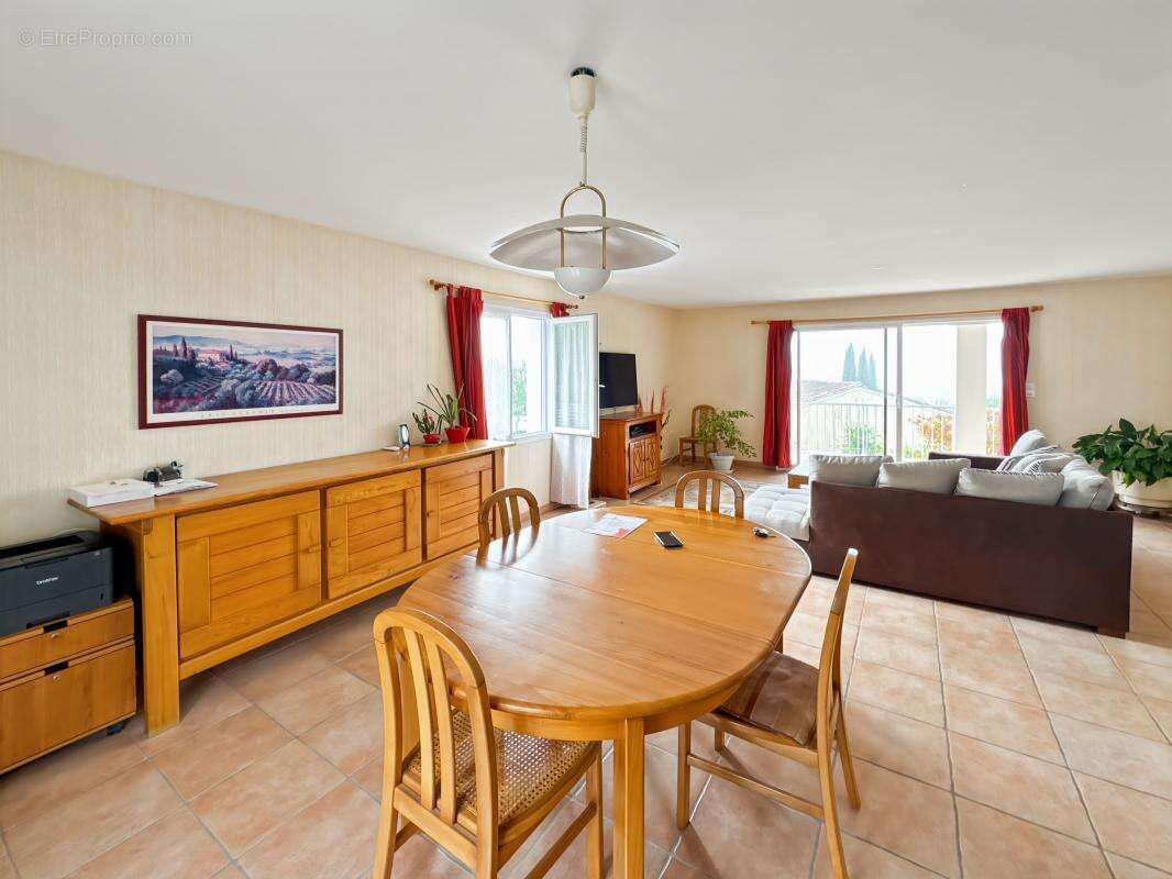 Maison à SAINT-ASTIER