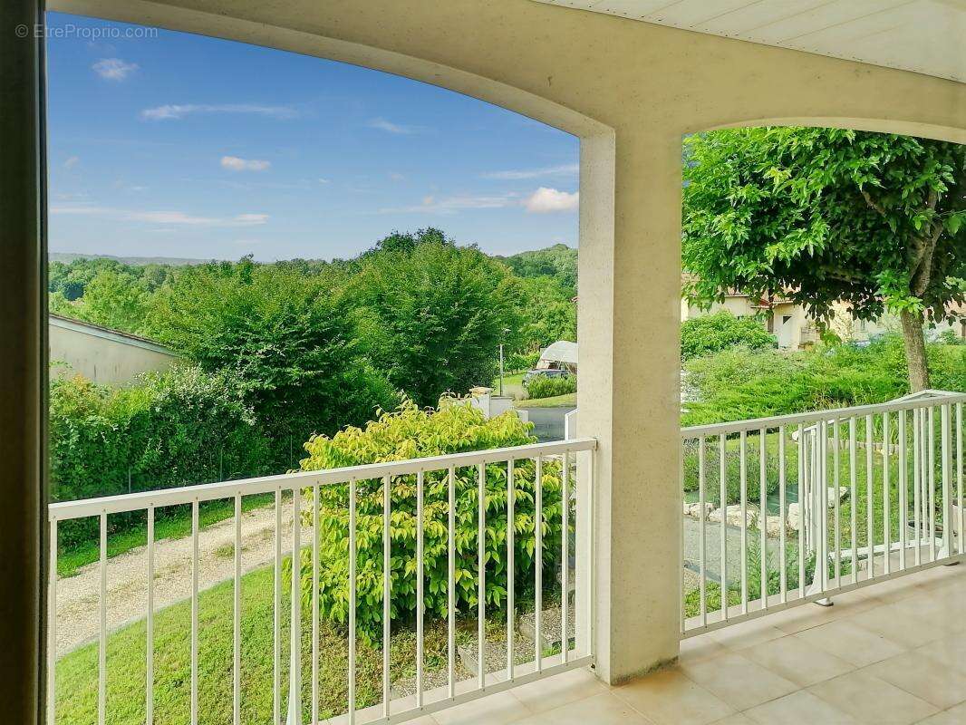 Maison à SAINT-ASTIER