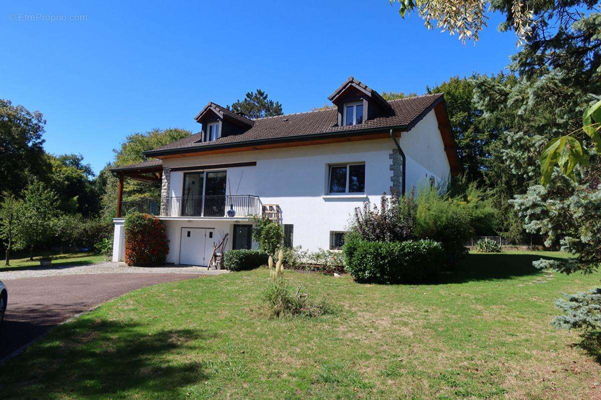 Maison à GRANDFONTAINE