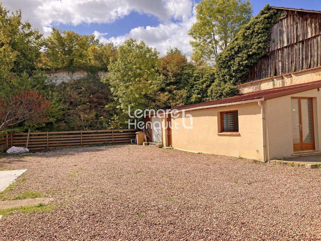 Maison à ECLUZELLES