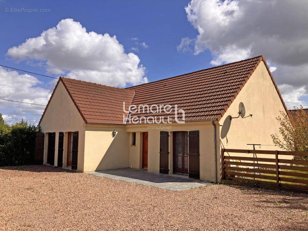 Maison à ECLUZELLES