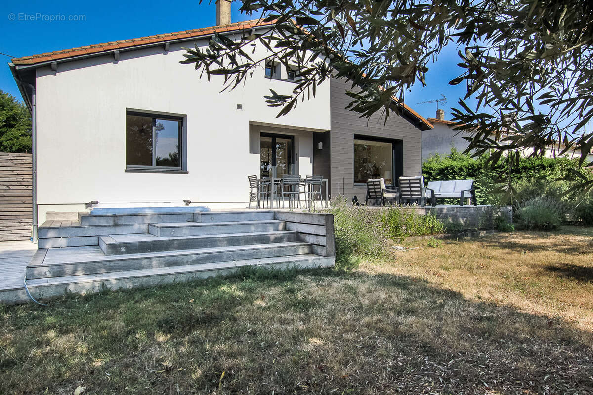 Maison à SAINT-AGNANT