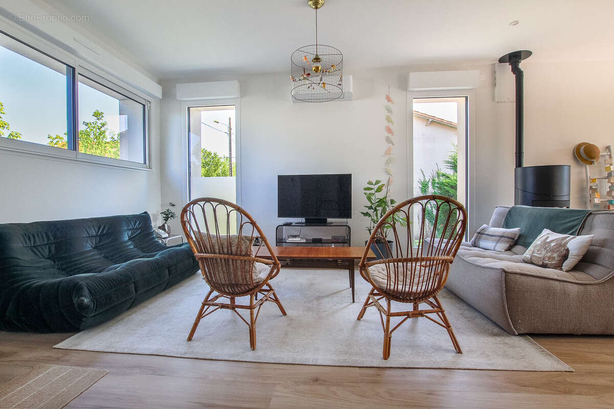 Maison à SAINT-AGNANT