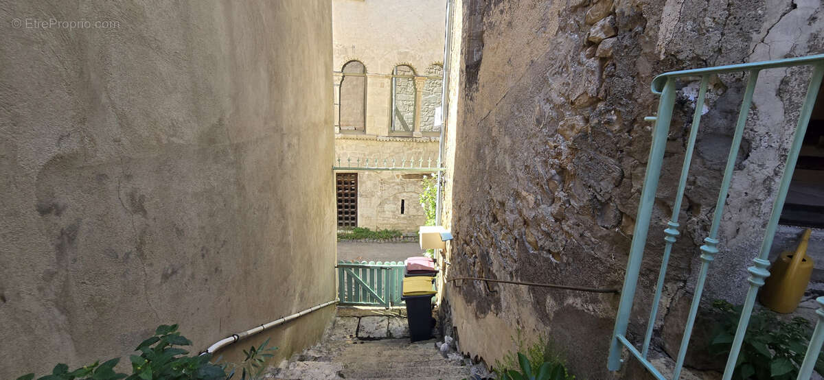 Maison à VILLEMAGNE-L&#039;ARGENTIERE