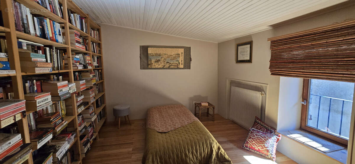 Maison à VILLEMAGNE-L&#039;ARGENTIERE