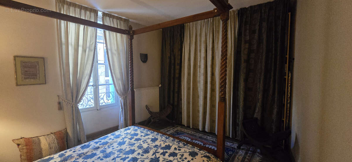 Maison à VILLEMAGNE-L&#039;ARGENTIERE