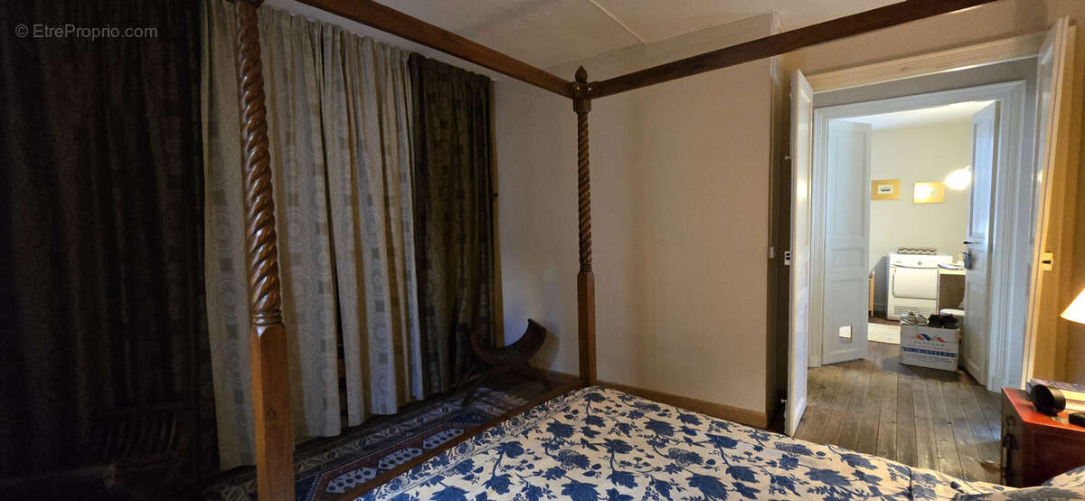 Maison à VILLEMAGNE-L&#039;ARGENTIERE