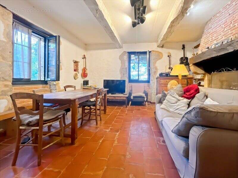 Maison à MONTAUT-LES-CRENEAUX