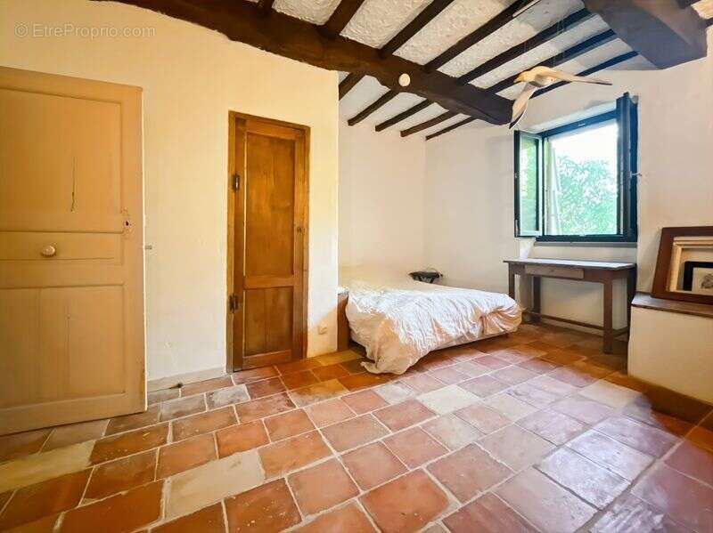 Maison à MONTAUT-LES-CRENEAUX