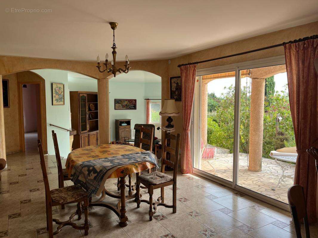 Maison à VILLEVEYRAC