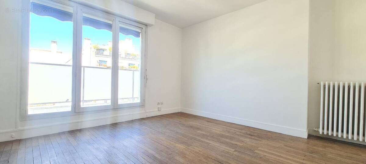 Appartement à PARIS-15E