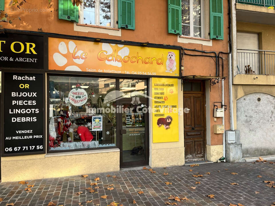 Commerce à LA TRINITE