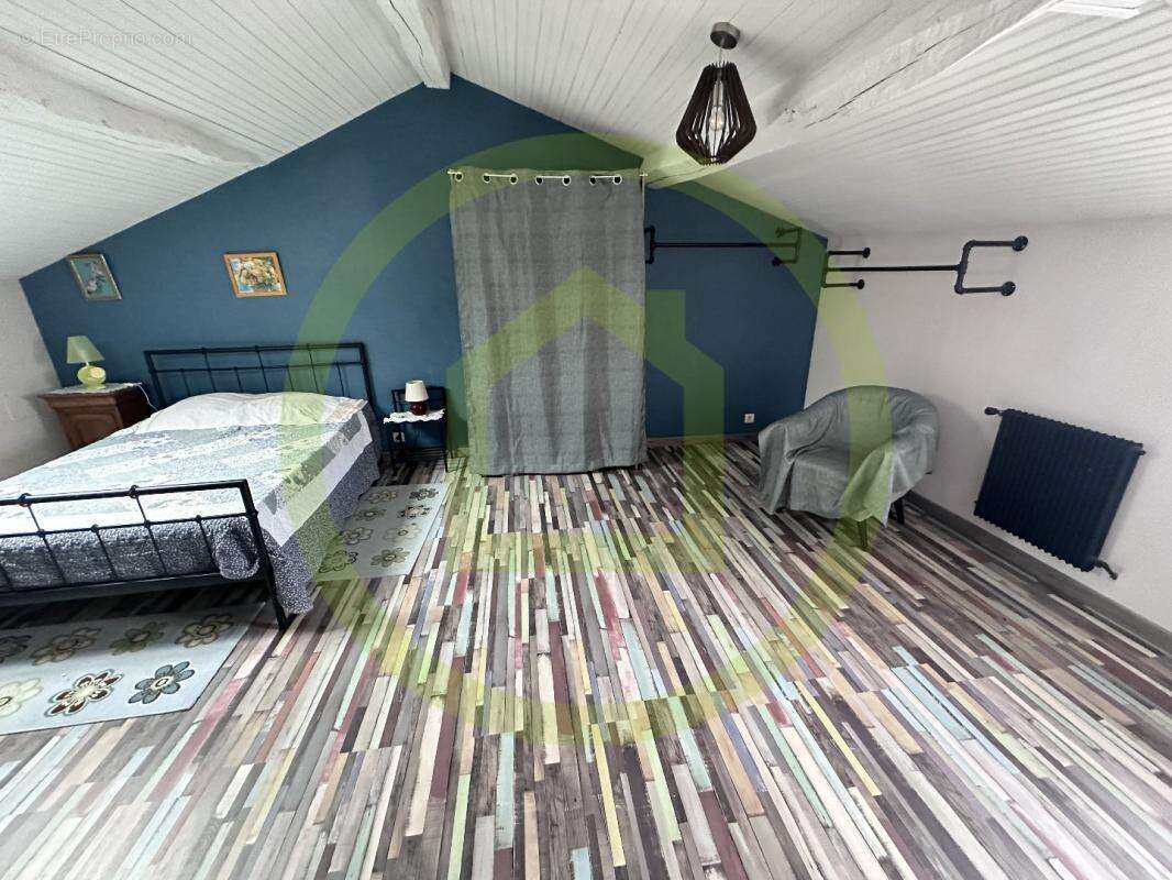 Maison à MONTEMBOEUF