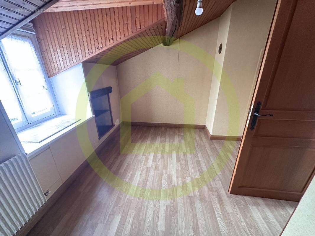 Maison à MONTEMBOEUF