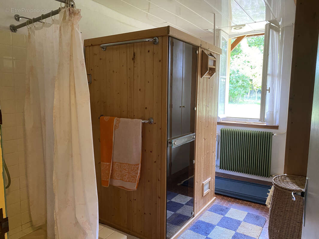 Maison à MONTCORBON