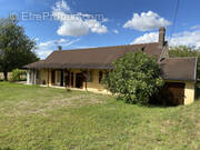 Maison à MONTCORBON