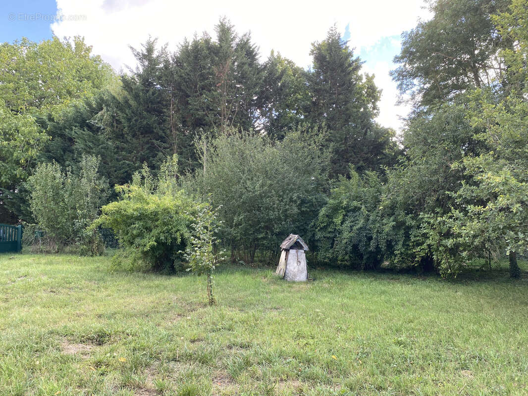 Maison à MONTCORBON