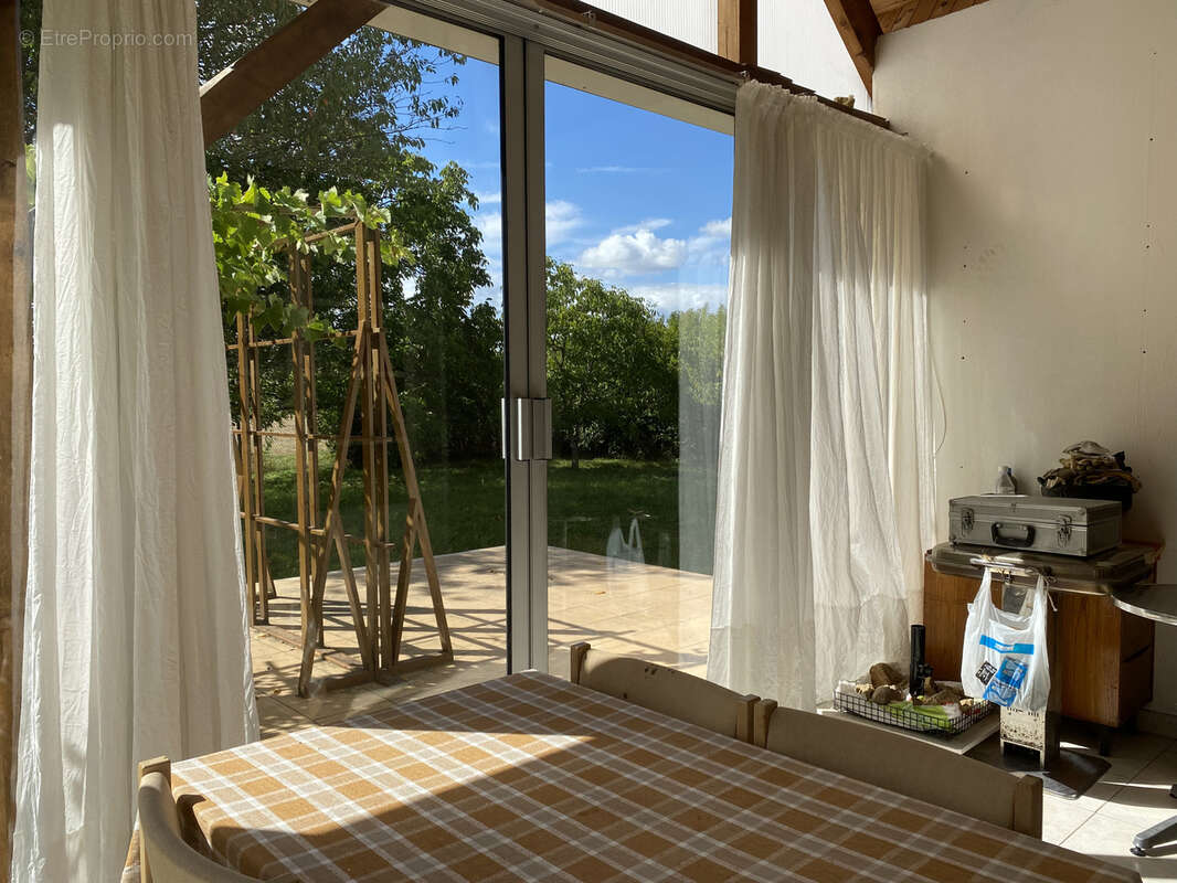 Maison à MONTCORBON