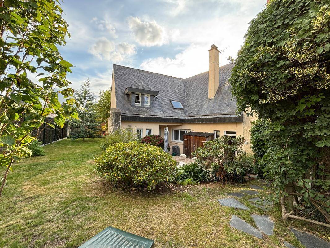 Maison à MONTAUBAN-DE-BRETAGNE