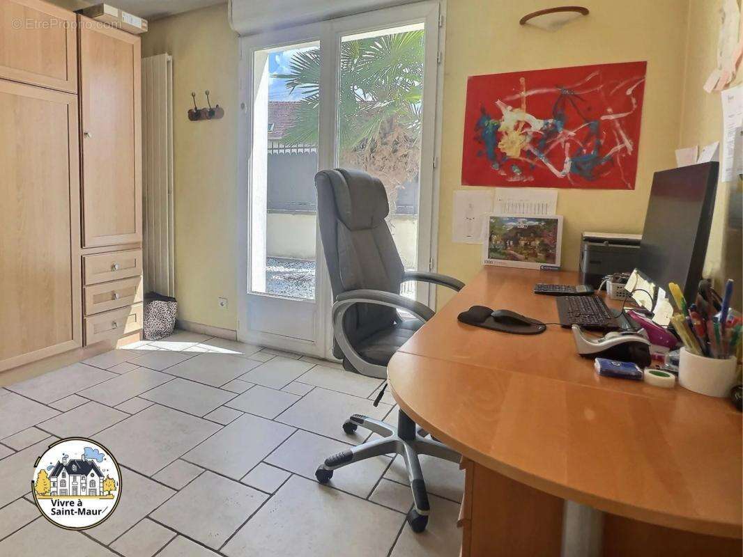 Maison à SAINT-MAUR-DES-FOSSES