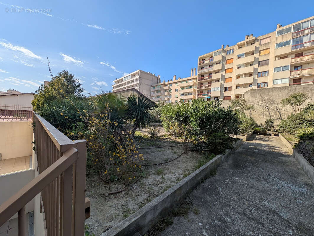 Appartement à MARSEILLE-5E