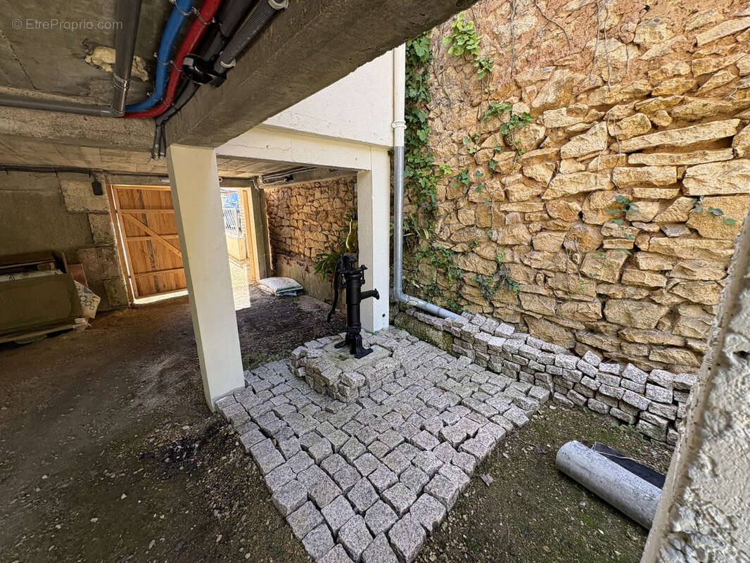 Maison à SAUVETERRE-LA-LEMANCE