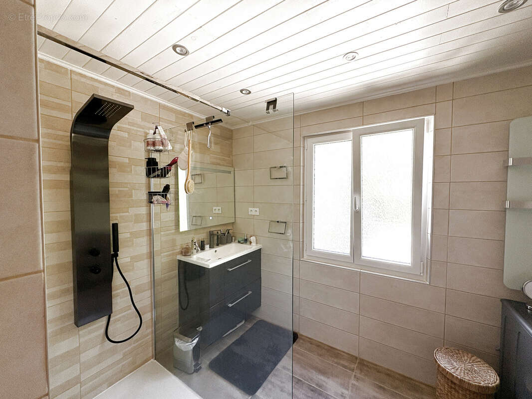 Maison à SAUVETERRE-LA-LEMANCE