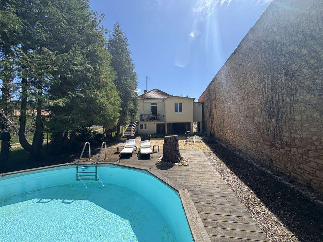 Maison à SAUVETERRE-LA-LEMANCE