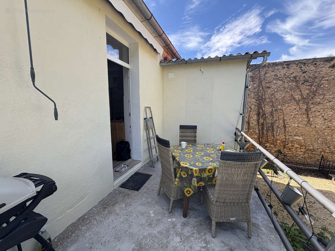 Maison à SAUVETERRE-LA-LEMANCE