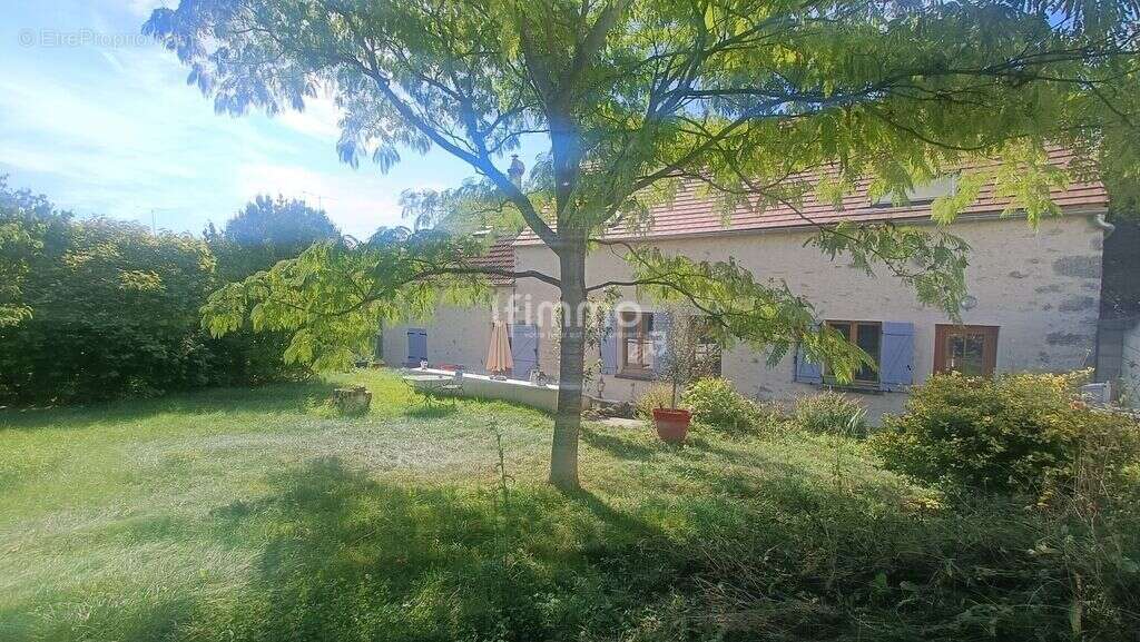 Maison à LONGUEVILLE