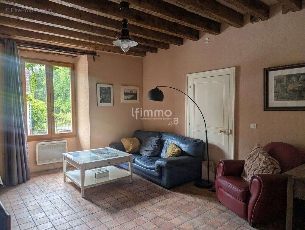 Maison à LONGUEVILLE