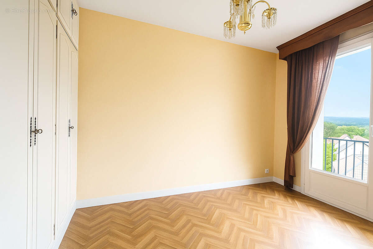 Appartement à ARPAJON-SUR-CERE