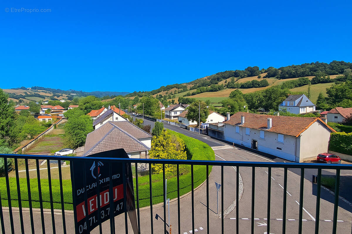 Appartement à ARPAJON-SUR-CERE