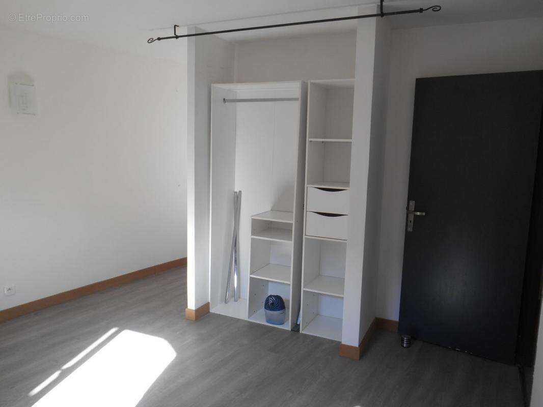 Maison à CAHUZAC-SUR-VERE